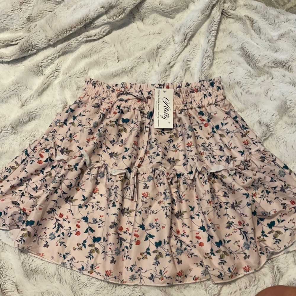Flowy skirt